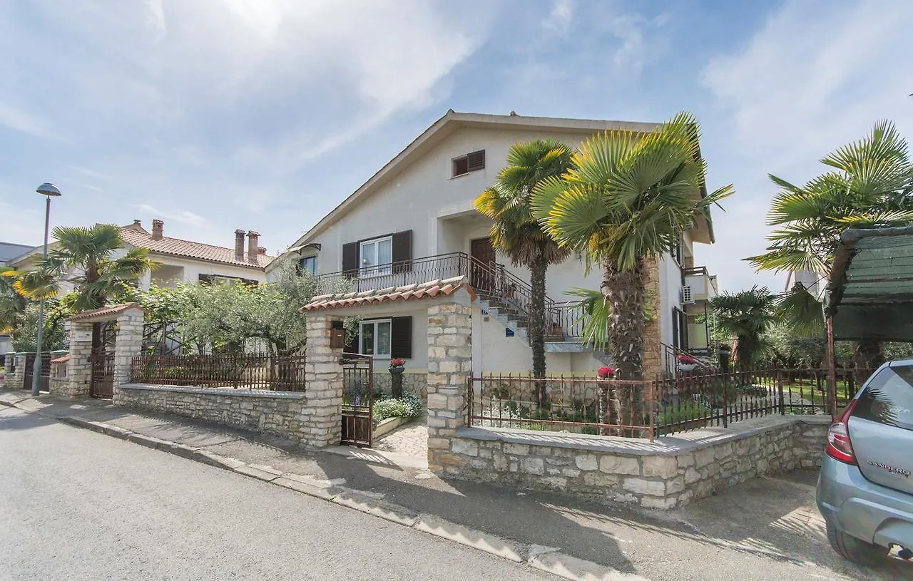 Apartments Emili Porec Guest house